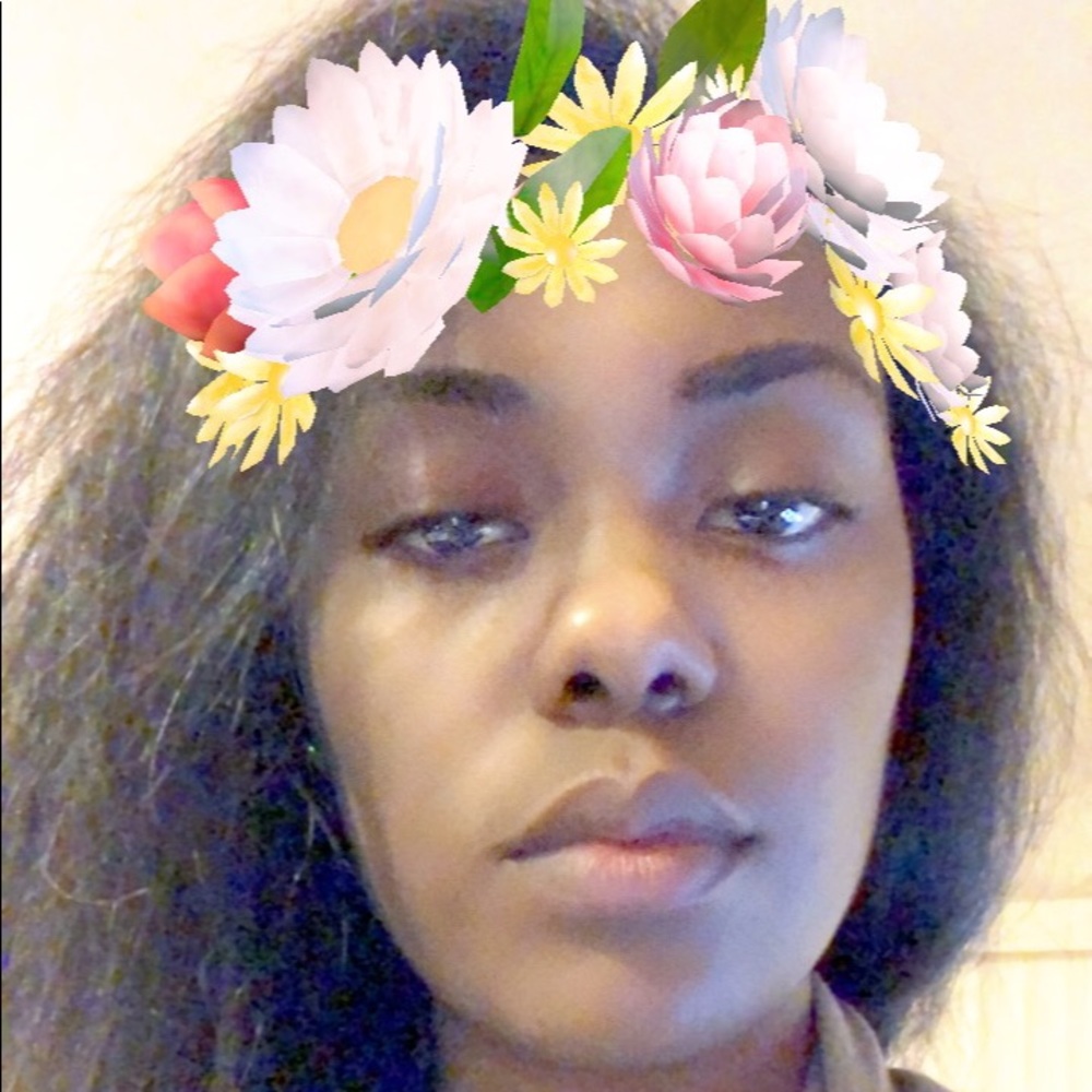 Meet your Posher, Yolanda